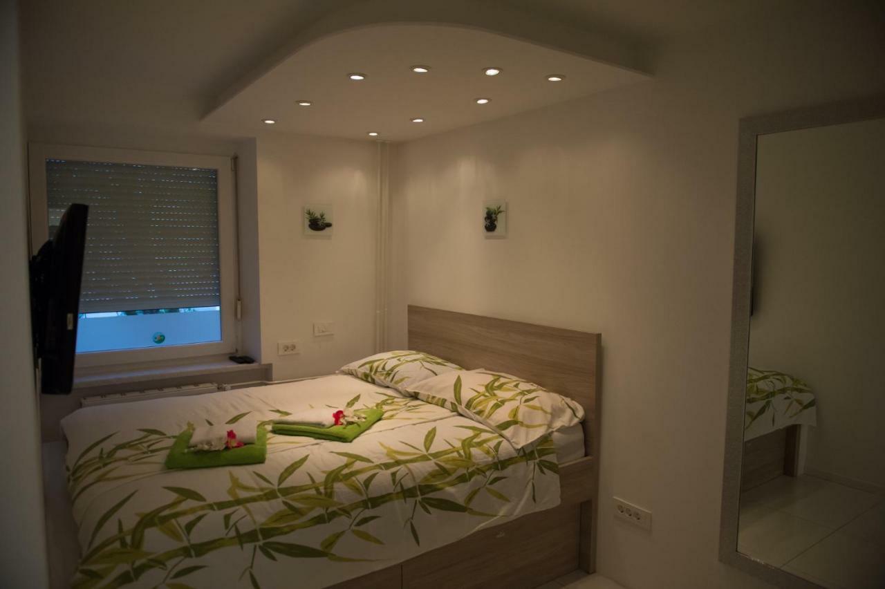 First Floor Flat (Adults Only) Daire Ljubljana Dış mekan fotoğraf