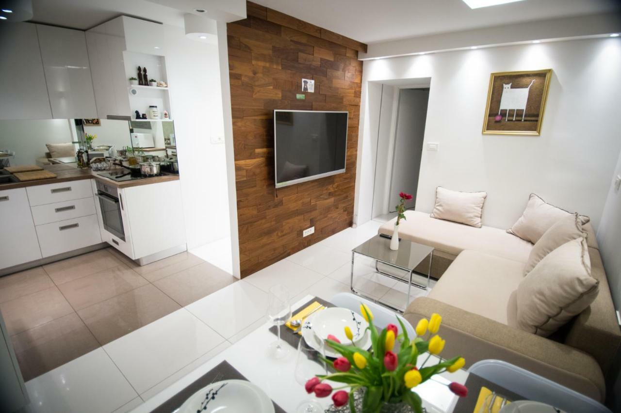 First Floor Flat (Adults Only) Daire Ljubljana Dış mekan fotoğraf