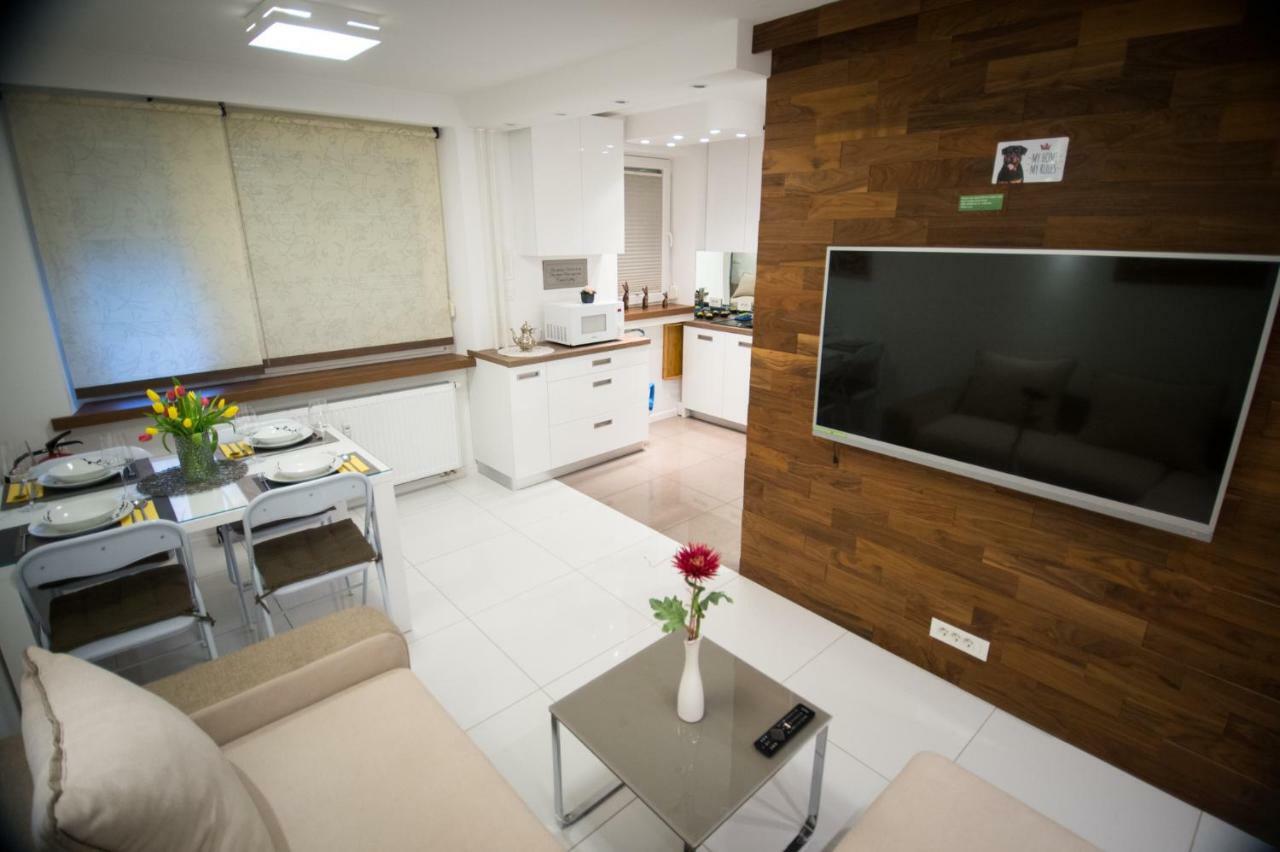 First Floor Flat (Adults Only) Daire Ljubljana Dış mekan fotoğraf